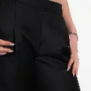 sporty_chic_trousers_black_close_DSCF7543.webp
